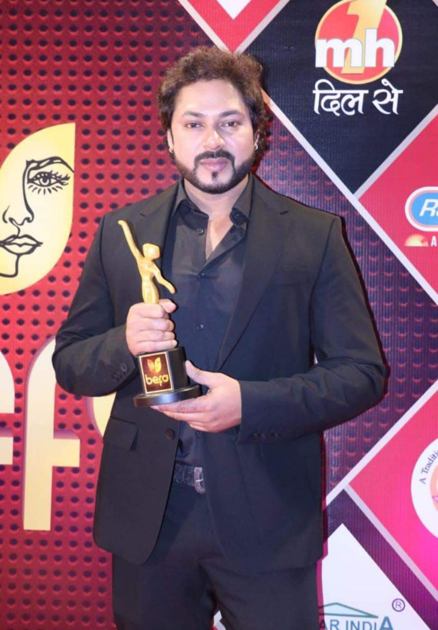 प्रिंस सिंह राजपूत ने खास अंदाज में मनाया अपना जन्मदिन 57 प्रिंस सिंह राजपूत ने खास अंदाज में मनाया अपना जन्मदिन