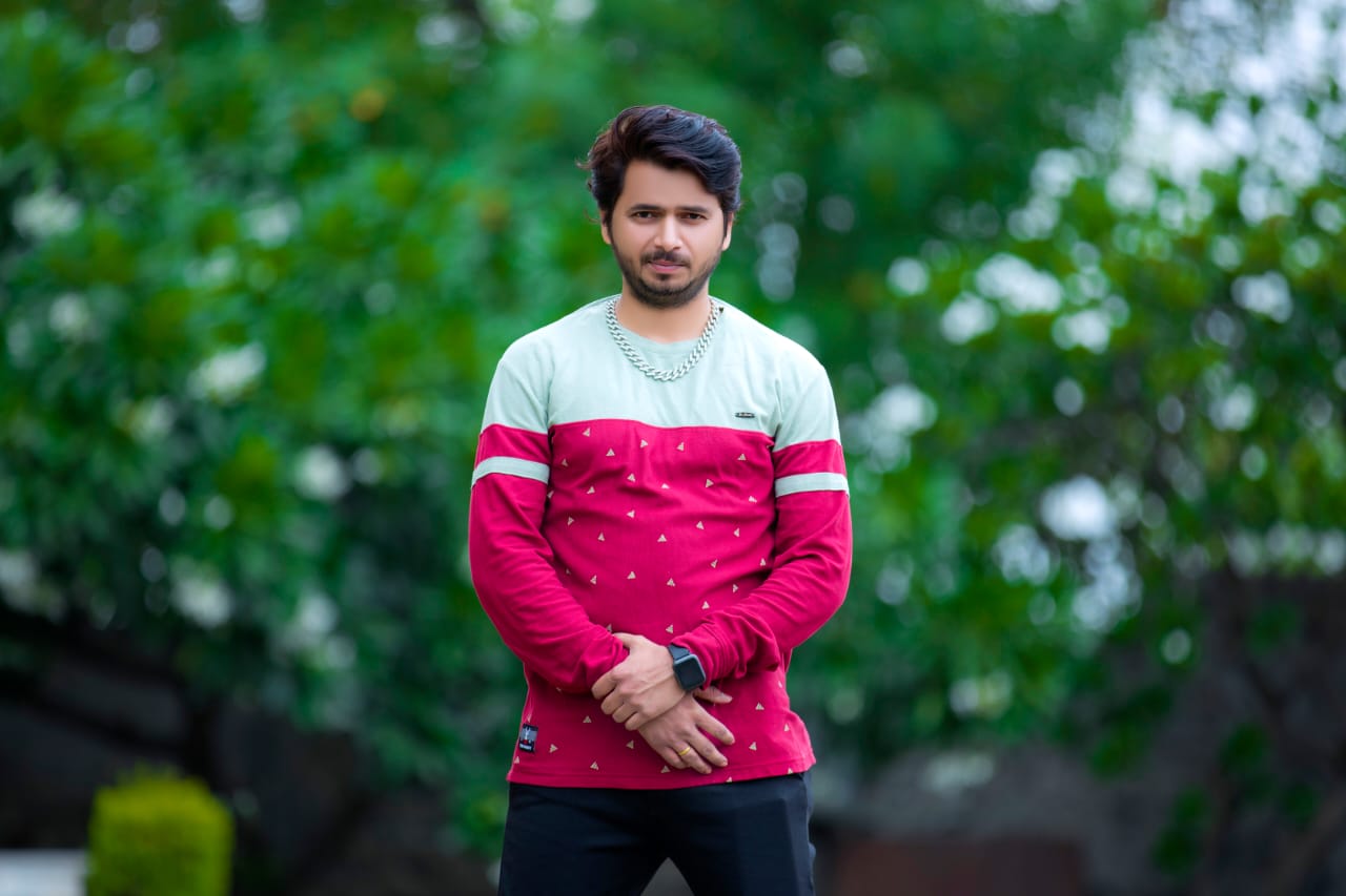 यूट्यूब से अपनी पहचान बनाने वाले सचिन पंडित जाना चाहते है Big Boss में,सलमान खान को मानते है अपना रोल मॉडल 57 यूट्यूब से अपनी पहचान बनाने वाले सचिन पंडित जाना चाहते है Big Boss में,सलमान खान को मानते है अपना रोल मॉडल