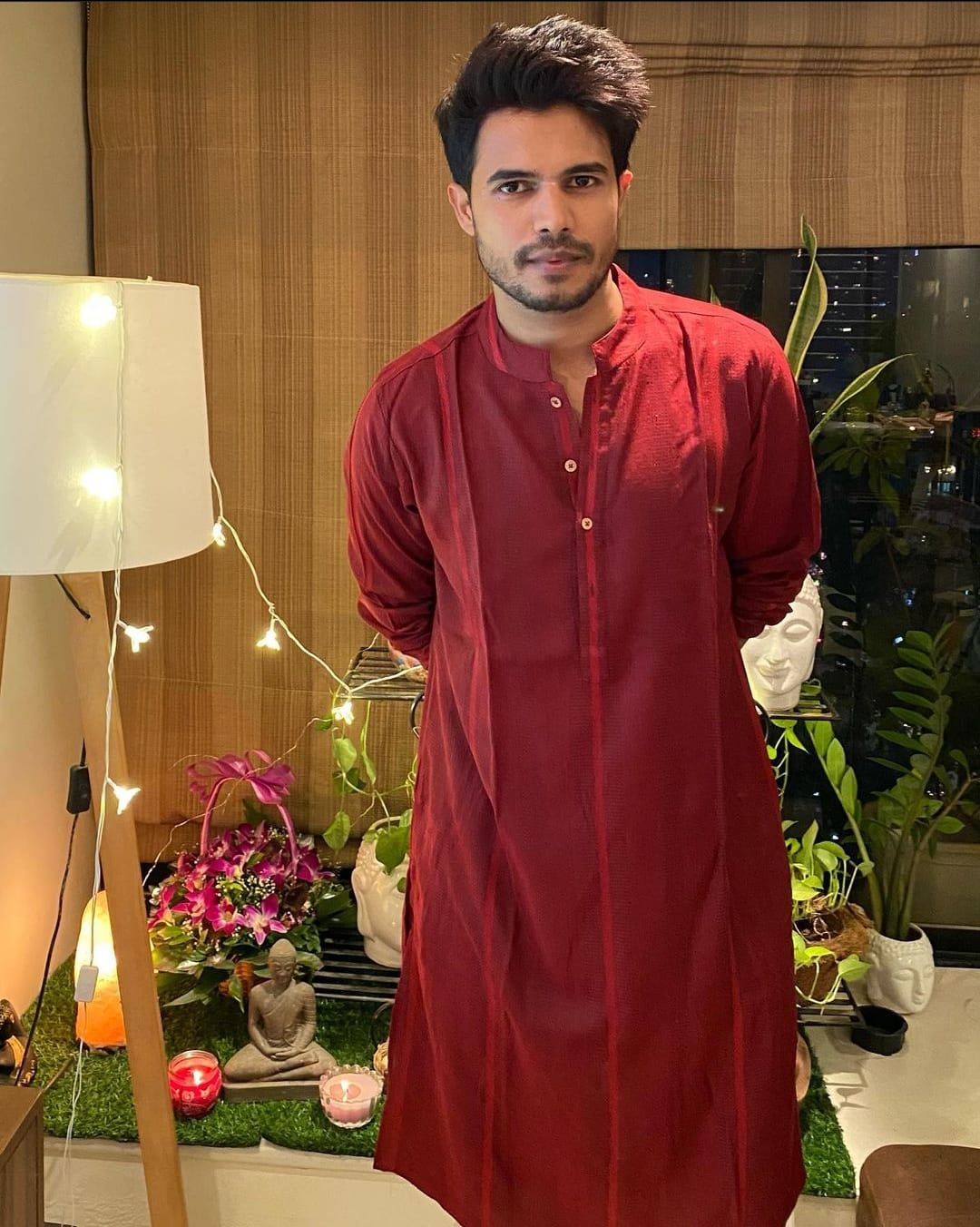 गायक तबिश पाशा ने फहमान खान और सुंबुल तौकीर अभिनीत अपने अगले गीत "इश्क हो गया" की घोषणा की! 57 गायक तबिश पाशा ने फहमान खान और सुंबुल तौकीर अभिनीत अपने अगले गीत "इश्क हो गया" की घोषणा की!
