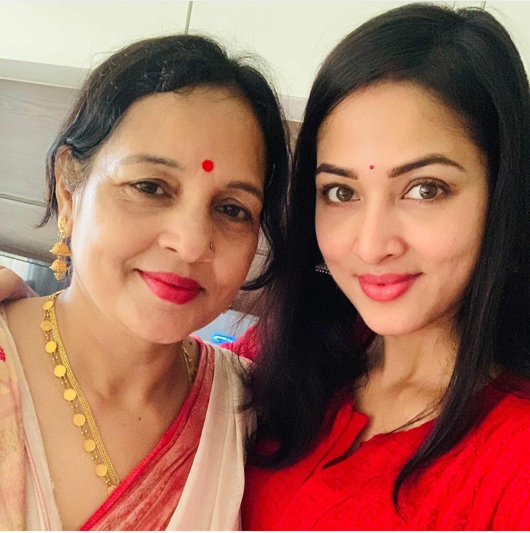 बेटियों का सुख! या बेटियां हैं जहां खुशियां हैं वहां 57 बेटियों का सुख! या बेटियां हैं जहां खुशियां हैं वहां