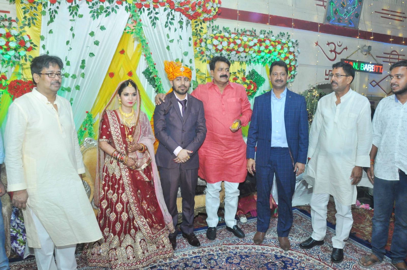 राजा साहब के पोते के वरबधु स्वागत में सोनपुर में जुटे बिहार सरकार के मंत्री विधायक सांसद 57 राजा साहब के पोते के वरबधु स्वागत में सोनपुर में जुटे बिहार सरकार के मंत्री विधायक सांसद