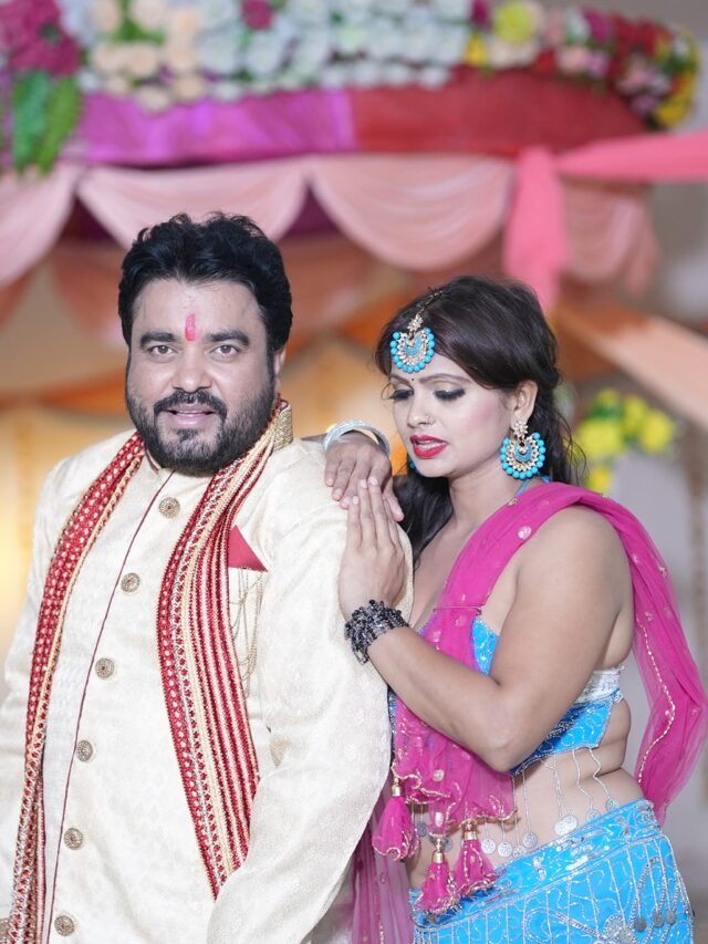 संग्राम सिंह पटेल के आवज में नया गाना “अब नाहीं नाचब बाराती में” डॉली गुप्ता के साथ।