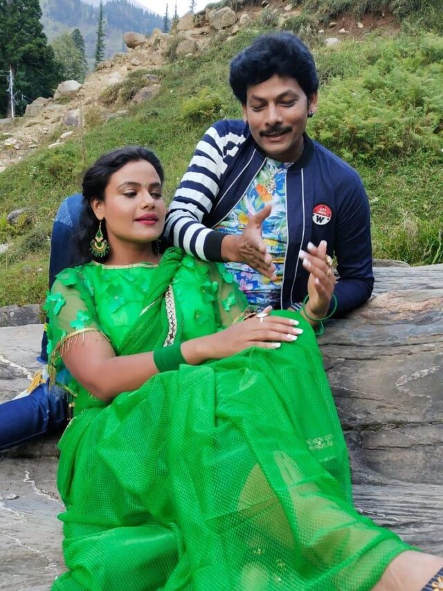 पापा मैं छोटी से बड़ी हो गई का पहला गाना "शुक्रिया शुक्रिया" हुआ रिलीज़ .! 57 पापा मैं छोटी से बड़ी हो गई का पहला गाना "शुक्रिया शुक्रिया" हुआ रिलीज़ .!
