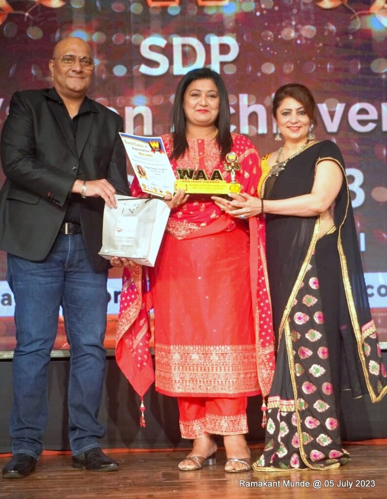 बाहुबली और केजीएफ के लिए जितेंद्र साळवी (स्टार विग मेकर) का आइकोनिक अवार्ड २०२३ से सम्मानित 69 WhatsApp Image 2023 07 08 at 17.42.32 1