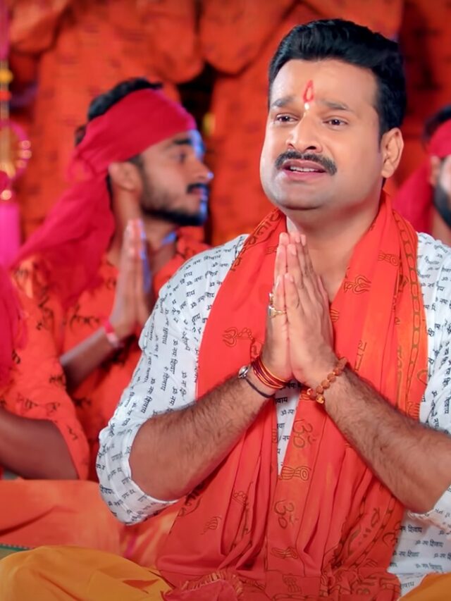 सावन की सोमवारी पर रितेश पांडेय ने भगवान शिव से कहा – ‘पगली के किस्मत में हमका लिख दीं’